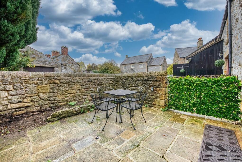 Delightful Two-Bedroom Cottage In The Heart Of Bakewell Kültér fotó